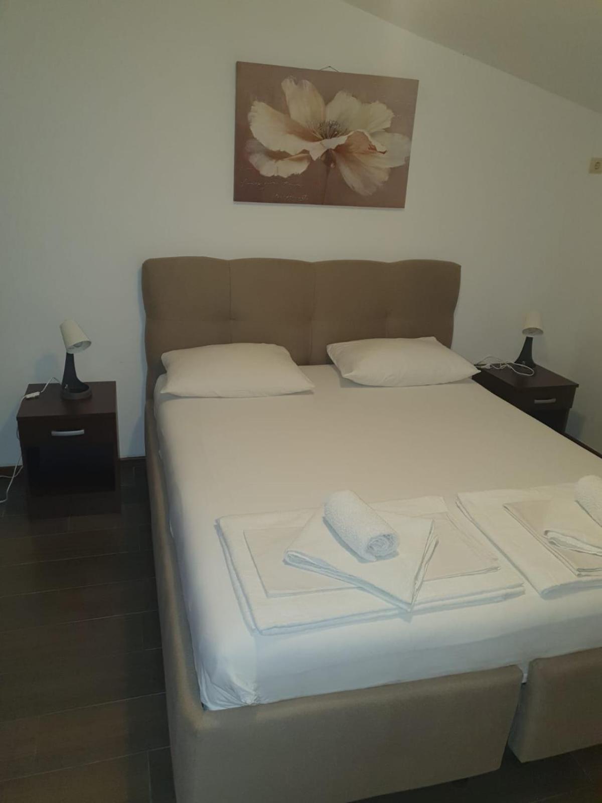 Sea View Apartments 헤르섹 객실 사진