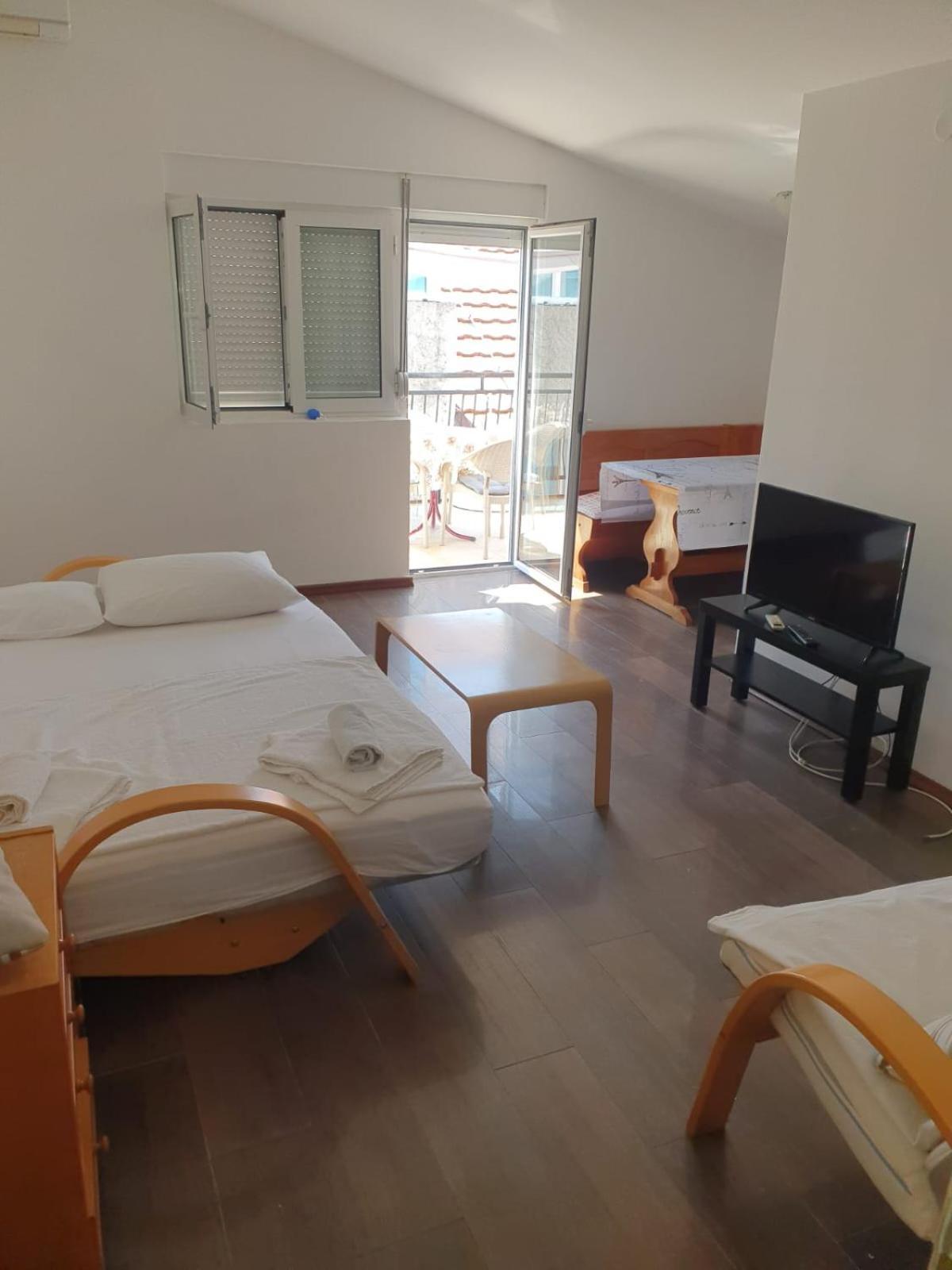 Sea View Apartments 헤르섹 객실 사진