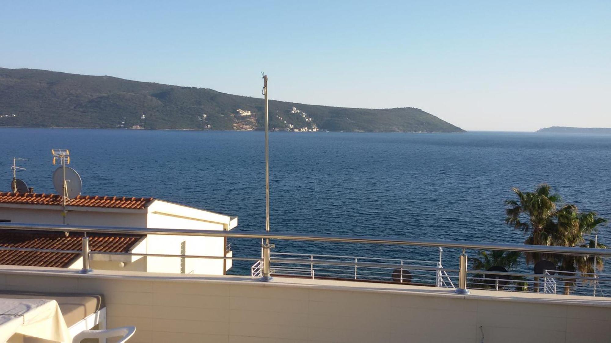 Sea View Apartments 헤르섹 객실 사진