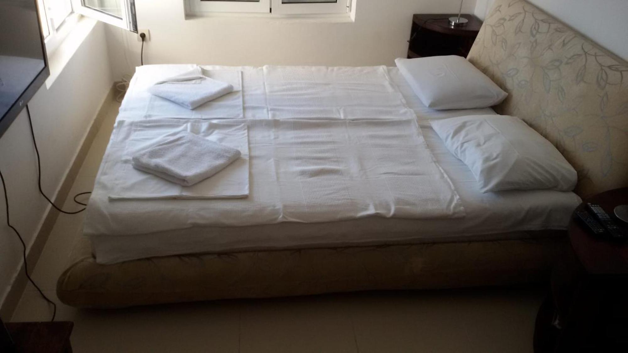 Sea View Apartments 헤르섹 객실 사진